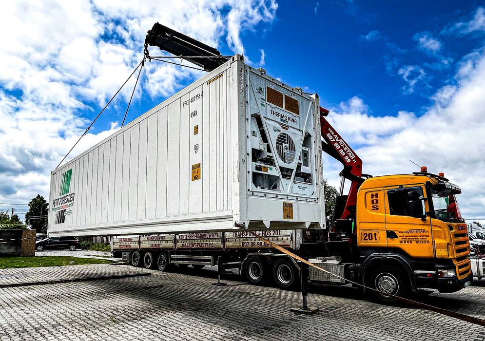 Kontener chłodnia/mroźnia CM55S wynajem płaska podłoga, kurtyna itp.