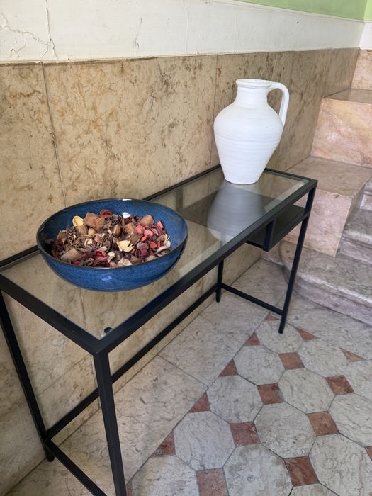 Mesa Vittsjö + Decoração