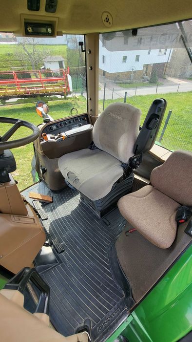 Ciągnik John Deere 8430