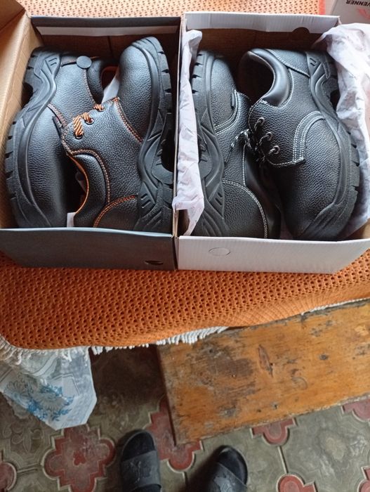 Продам нове робоче взуття.