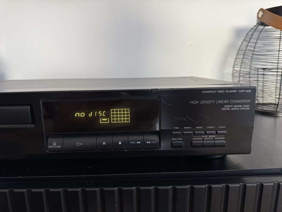 Odtwarzacz cd Sony CDP-209