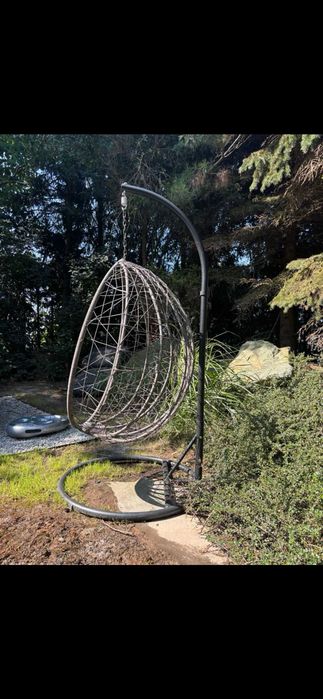Sprzedam wiszący fotel ogrodowy typu kokon –  230 zł
