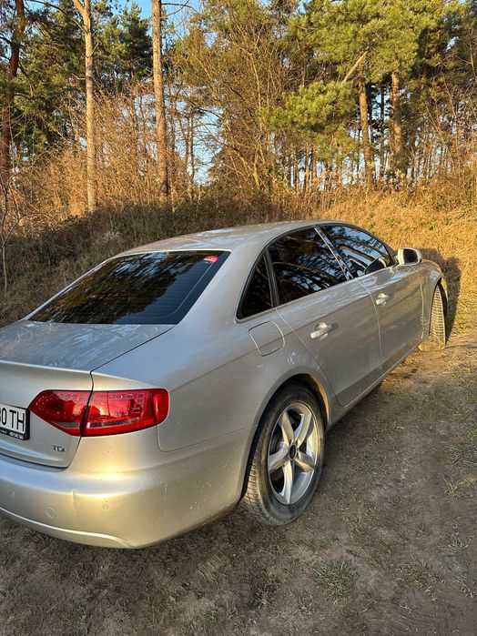 Продам AUDI A4B8
