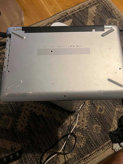 Laptop HP 3168NGW  Bateria uszkodzona