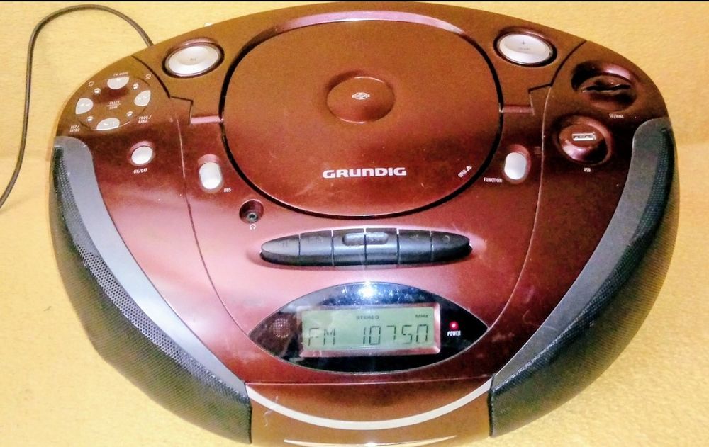 GRUNDIG RRCD 3720 DEC boombox cd mp3 USB sprawny