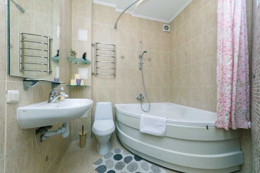 Продам 3кімн кв. Центр 68м2 Євгена Чикаленка 2-4/7