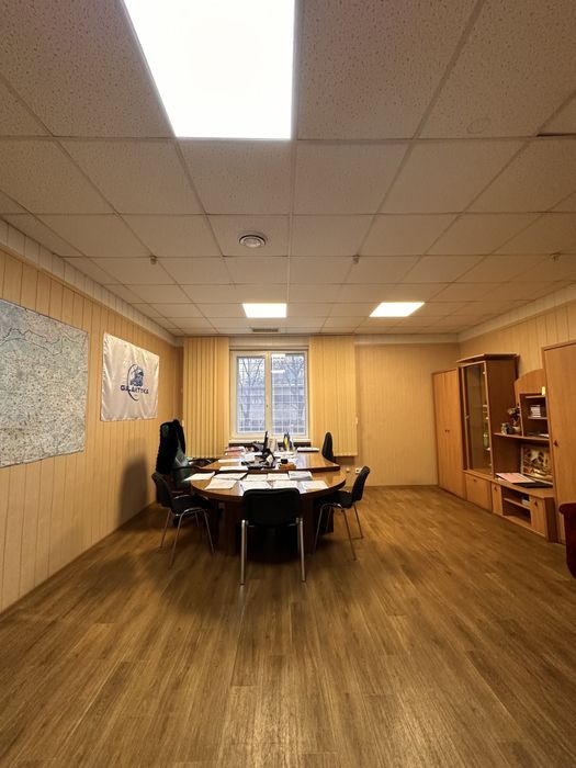 Офіси та складські приміщення Дніпровська