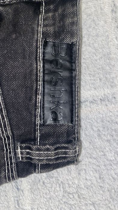 Джинси Bershka.