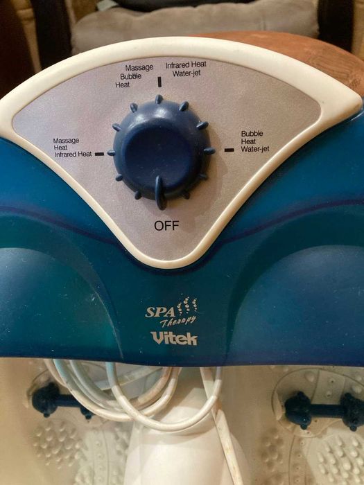 Гидромассажная ванна для ног.