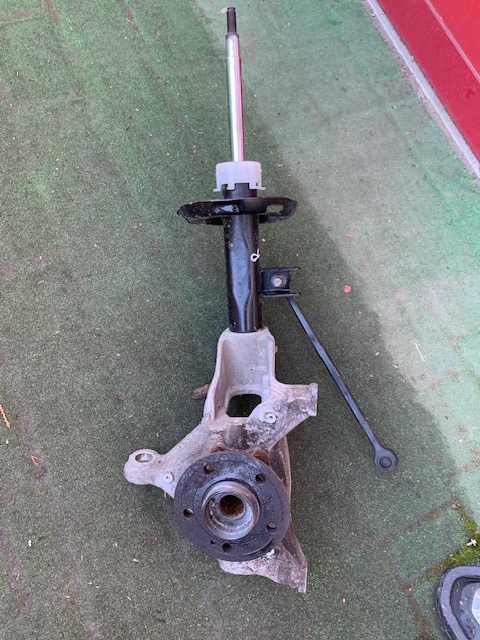 Mercedes W177 W247 AMG Zawieszenie Prawe Zwrotnica Amor