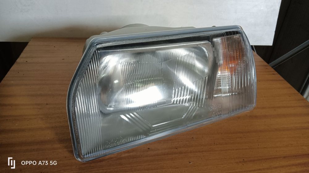 Farol Skoda favorit ótica 1989.. esquerda