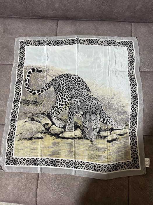 Шовкова хустка з леопардовим принтом