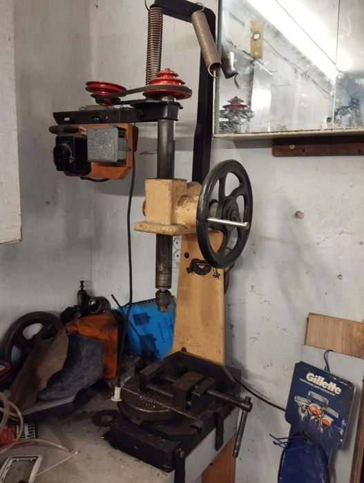 Продам сверлильный станок