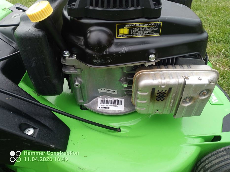 Kosiarka viking na silniku Kawasaki