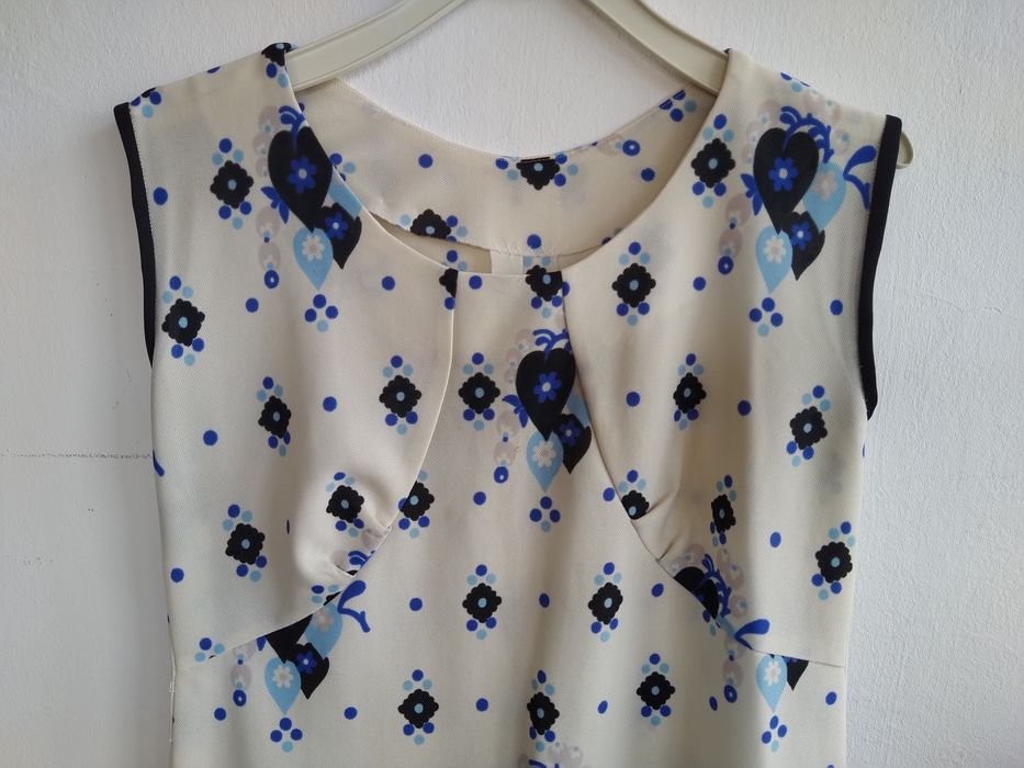 Vestido floral elegante - Tamanho M / L