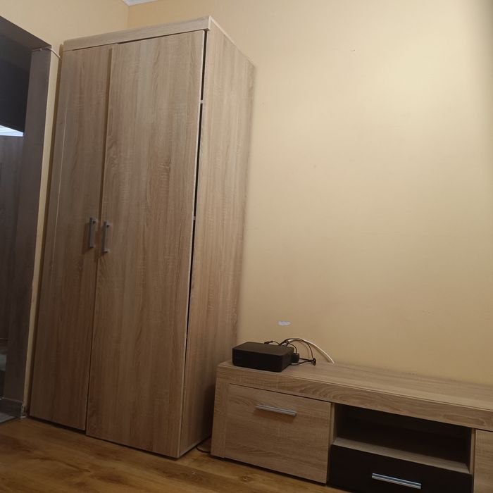 Sprzedam meble cała meblościanka i wersalke