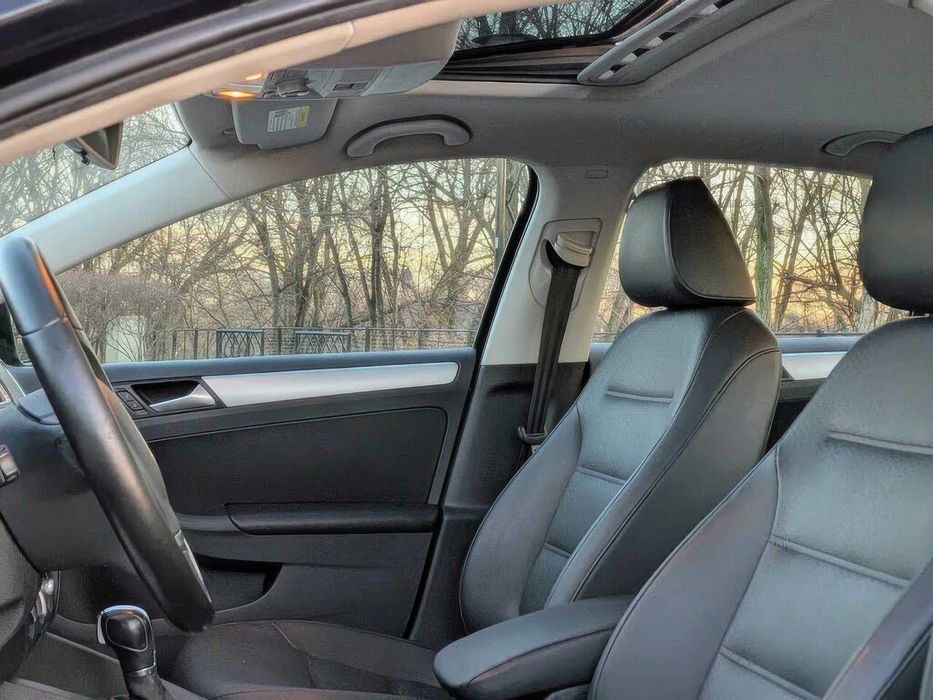 Volkswagen Jetta      2013