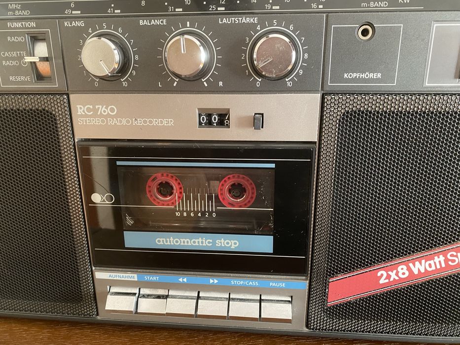 Radiomagnetofon doskonały stan