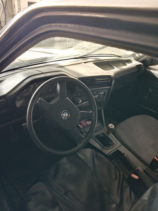 BMW e 30 1800i  com inspeção