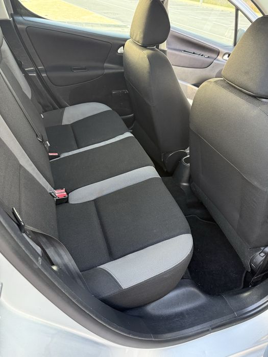 Peugeot 207 1.4 HDi como novo