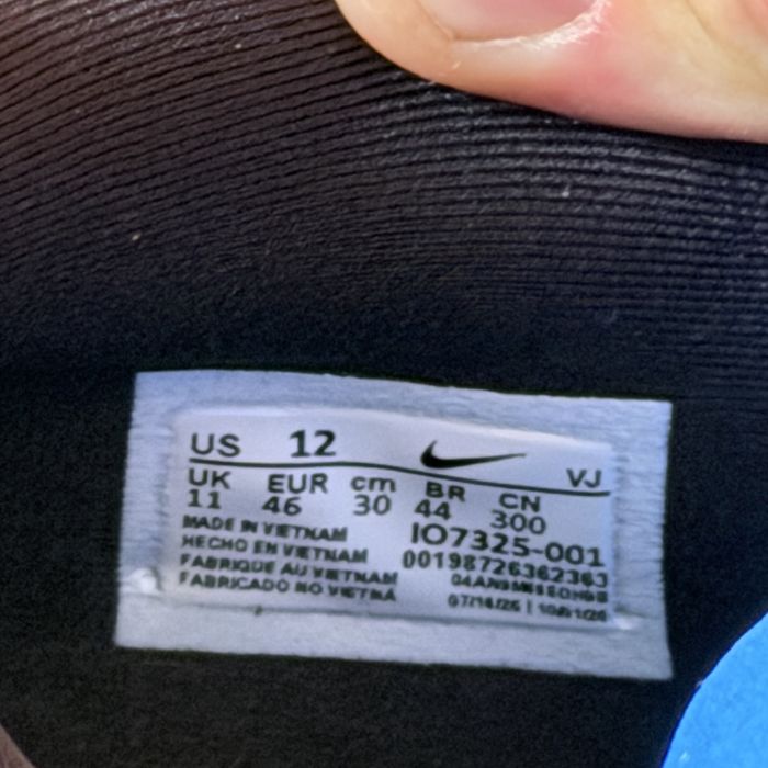 Оригінальні Nike Vomero Premium розмір 12us