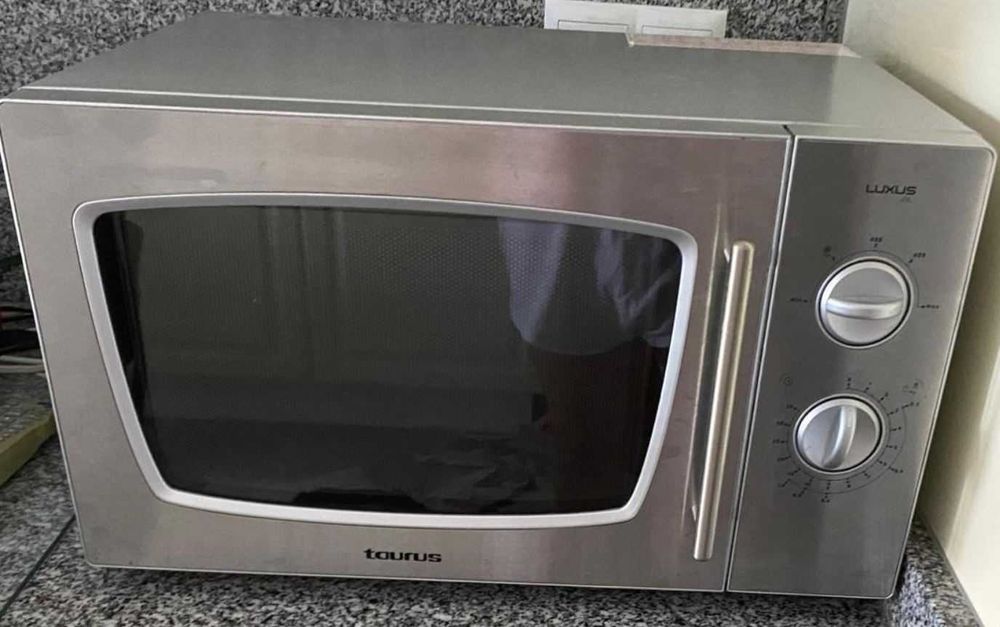 Micro ondas Taurus Luxus