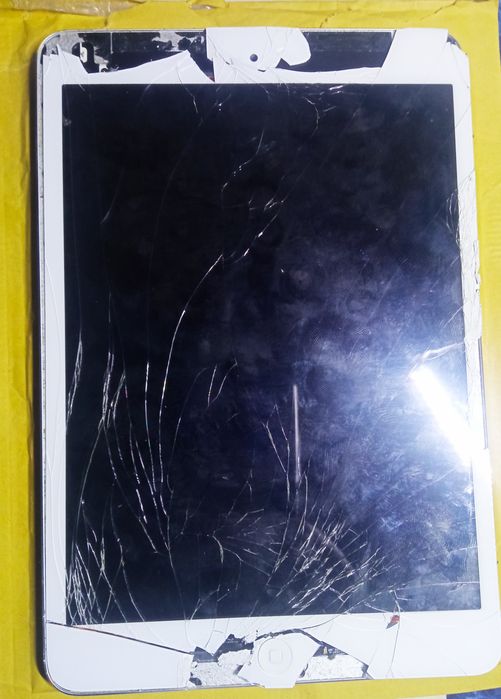iPad , iPhone 4, iPhone 4s