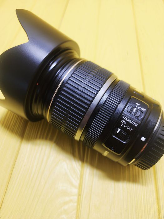 Объектив Canon EF-S 17-55mm f/2.8 IS USM