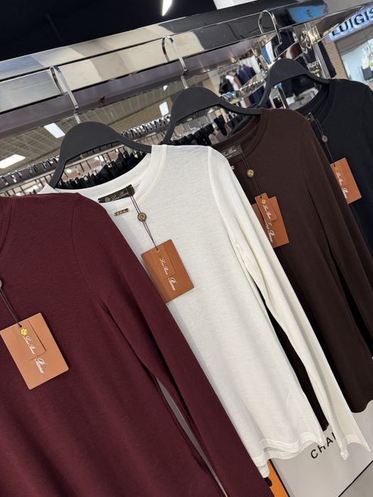 Жіночий брендовий лонгслив