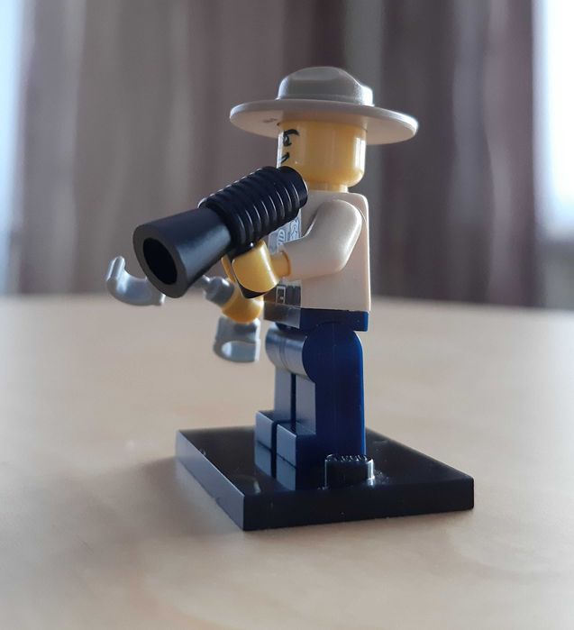 Minifigurka Lego - Policjant / policja bagienna