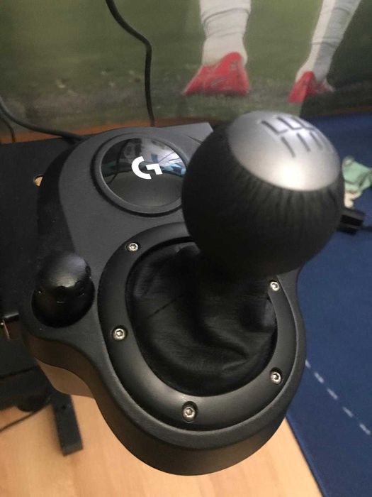 Volante Logitech G29 Driving Force + Suporte + Manete de mudanças