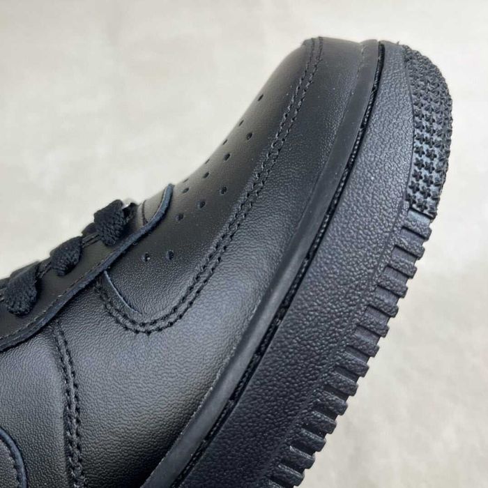 Nike Air Force 1 Low Czarny  38.5