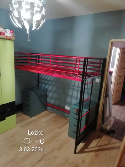 Łóżko z antresola