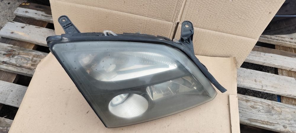 Opel Vectra C lampa przód prawa lewa komplet