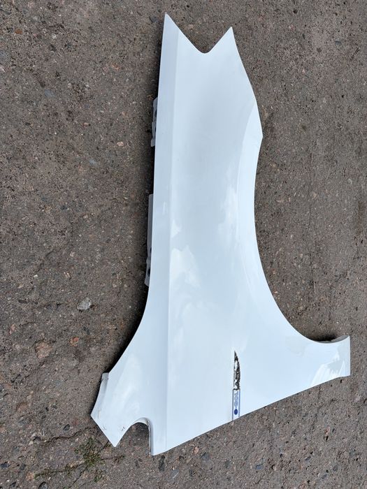 Крыло правое Golf 7 LC9A