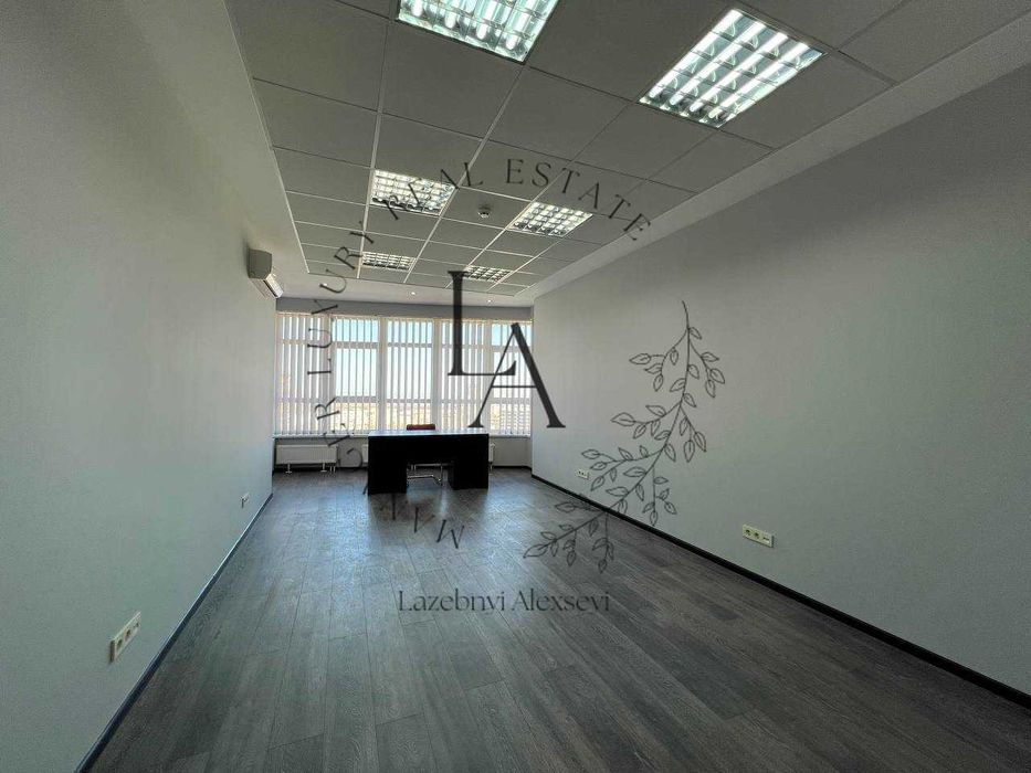 Carnegie Tower Офіс 160м з Ремонтом.4 кабінети.метро Кловська БЕЗ%