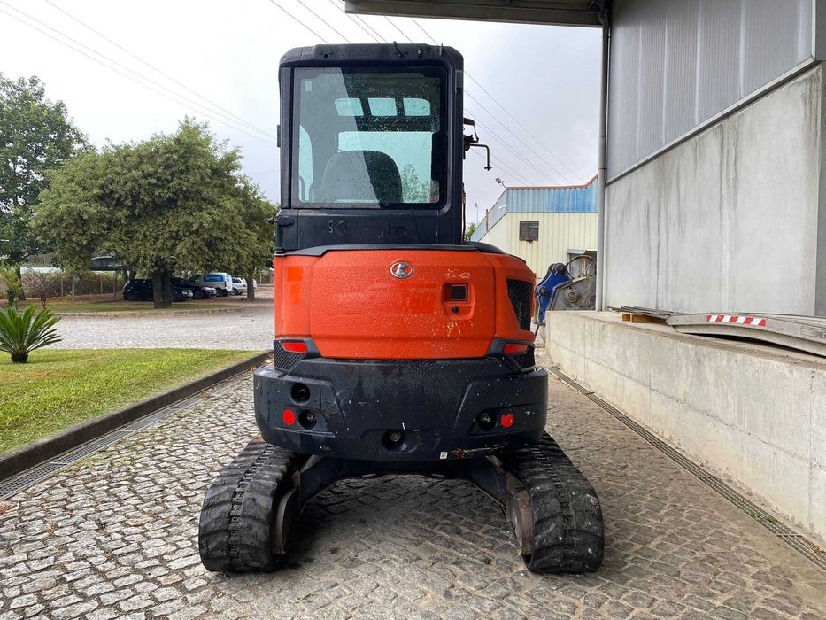 Miniescavadora Kubota U36-4