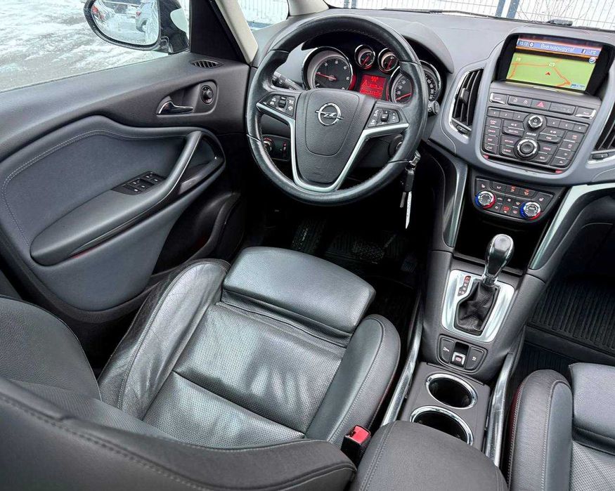 Opel Zafira Tourer OPC-line