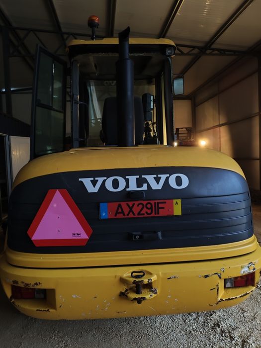 Pá carregadora Volvo L40B