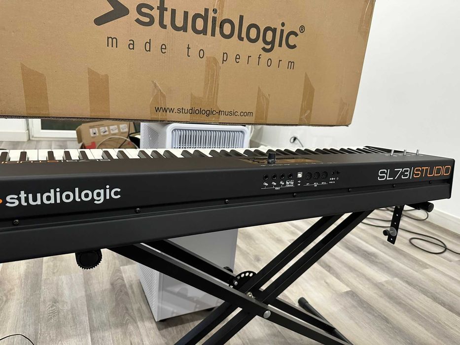 # Impecável! Controlador Studiologic SL73 Studio Novo, Garantia #