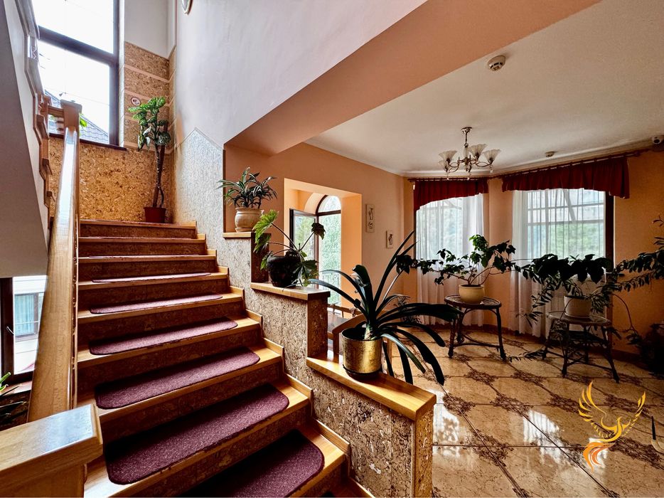 Продається прибутковий готельний комплекс у серці Карпат — м. Яремче!