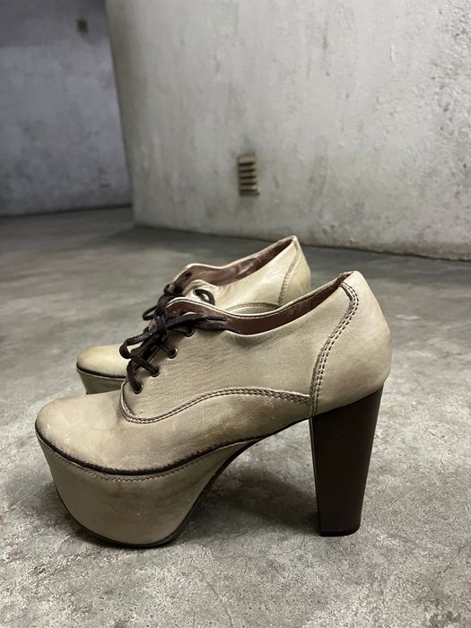 Sapatos de senhora em pele número  40  em bom estado