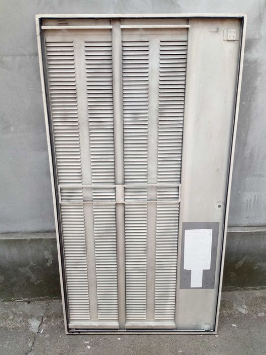 Продам крышка, решётка, дверька.