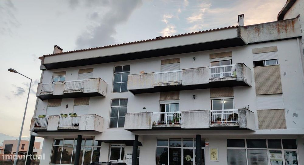 Apartamento T2 em Marinha Grande - Oportunidade Única!