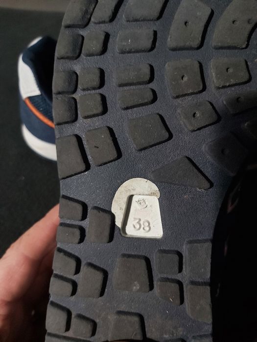 Sapatilhas NOVAS -- 38