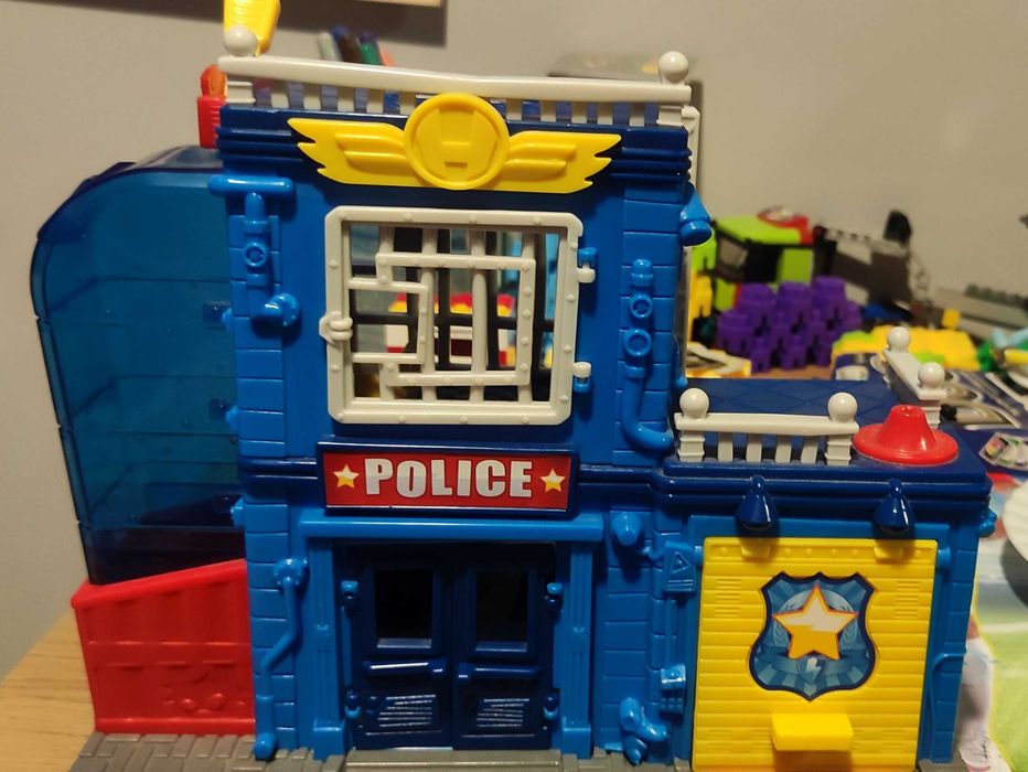 Policja i auto Super zings