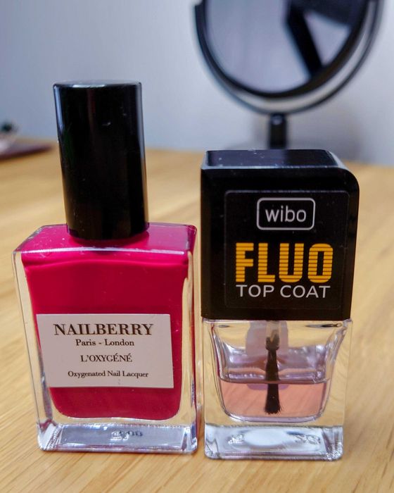 Zestaw lakierów do paznokci – Nailberry Strawberry Jam + Wibo Top Coat
