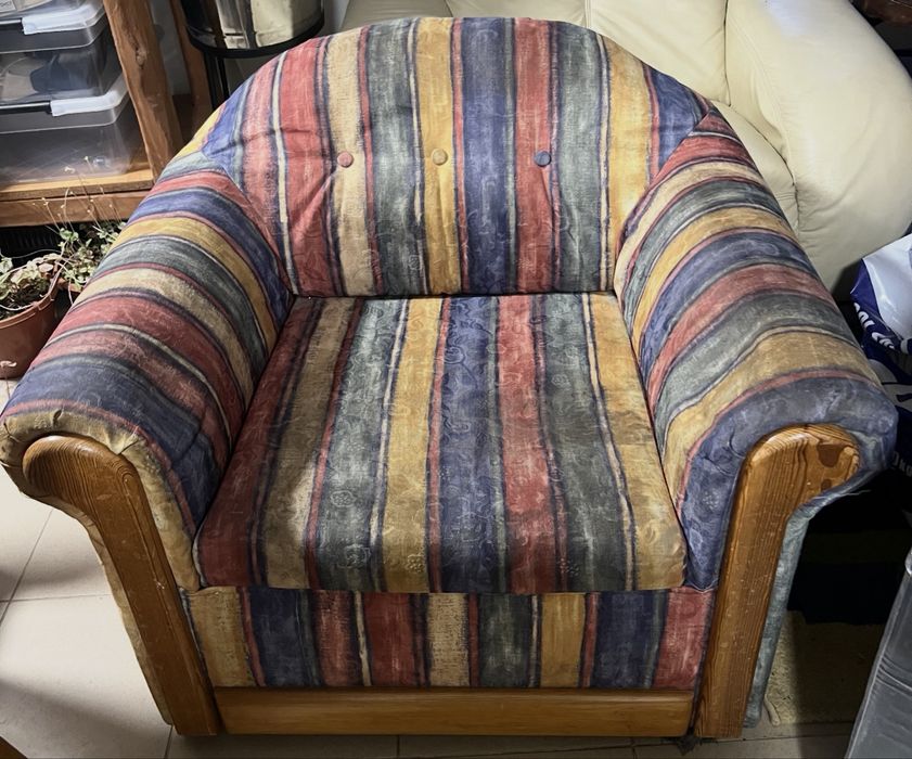 Sofa rozkładana i fotel w komplecie