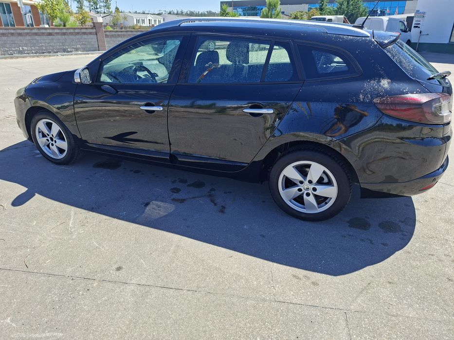 Renault Megane sport tourer 1.5 dci 240 00 km,2011 Estado  Impecável