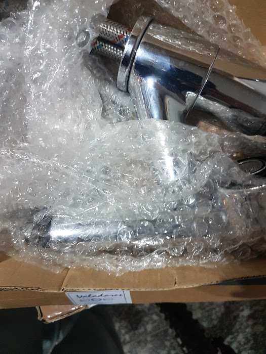Arch Valadares Faucets427808953152972803